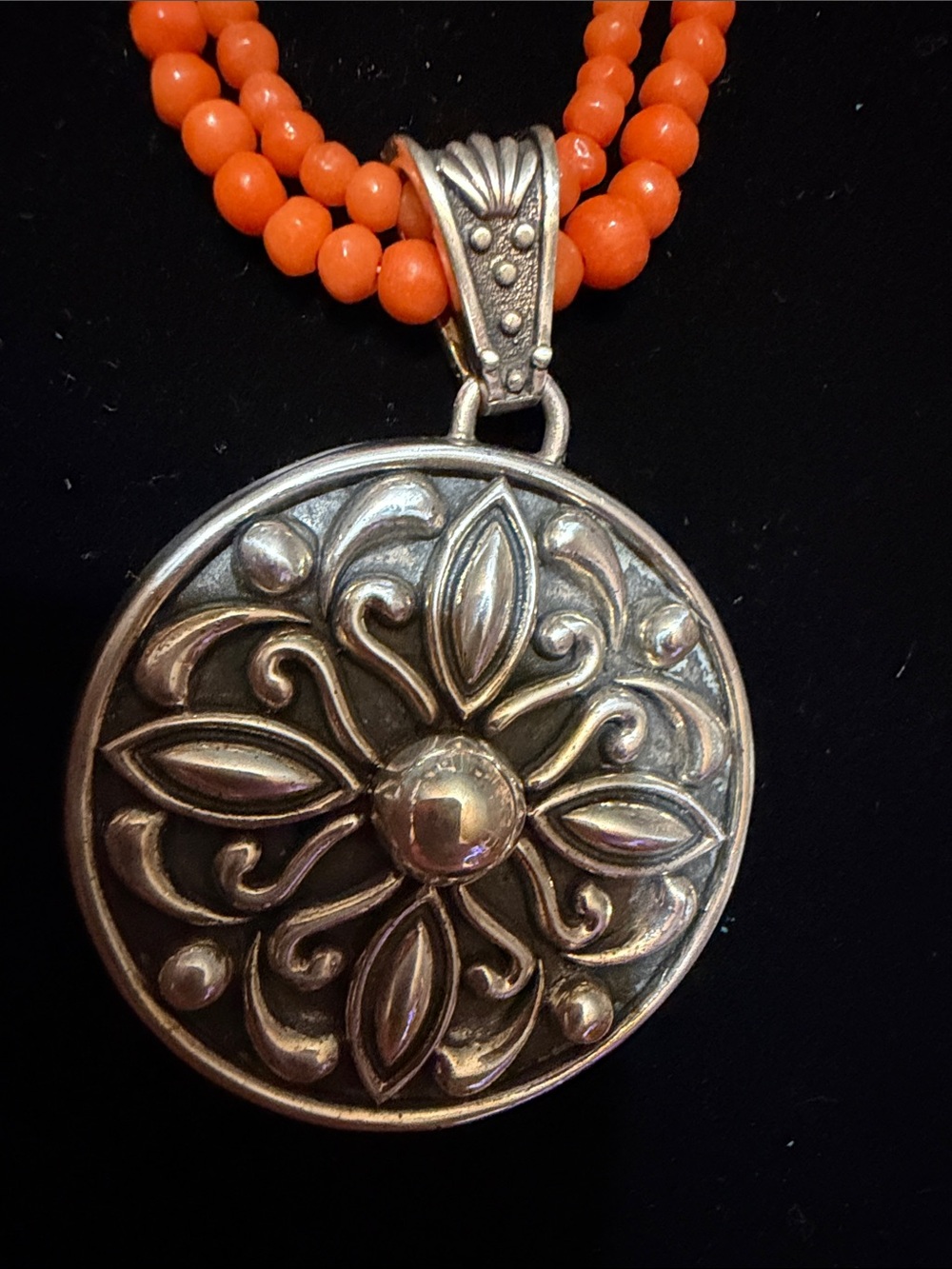 Vintage 1970 -Mark Wasserman Samara - Solid Sterling Silver Floral Round Pendant